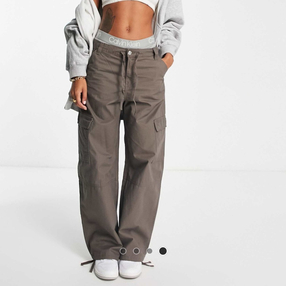 WEEKDAY Sweden Women's Cargo Pants NEW Barrel Wide Leg Sz 36